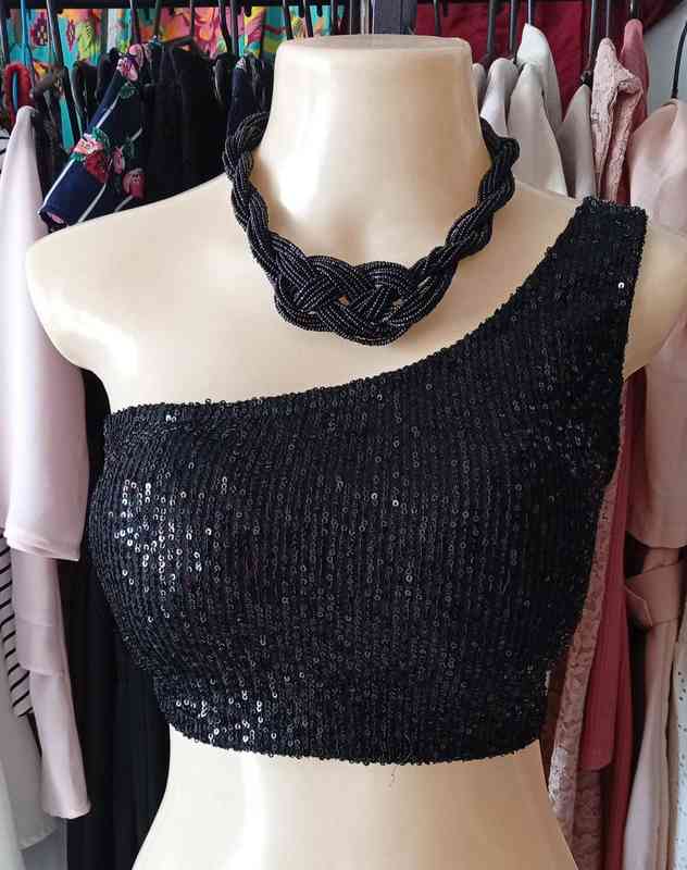 Roupas femininas variadas — foto 6