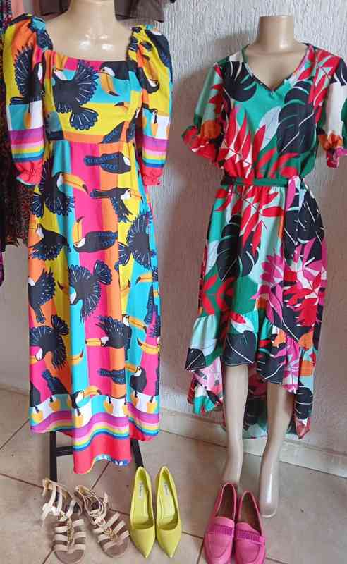 Roupas femininas variadas — foto 8