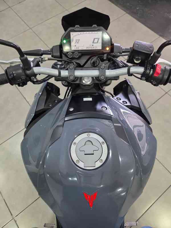 MT-03 ABS Homem de Ferro 2022 — foto 5