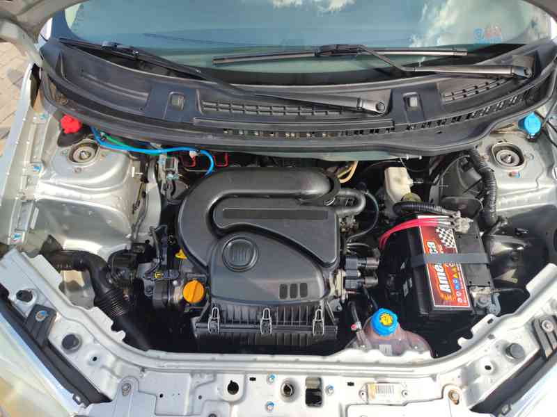 Fiat Uno Vivace 2011 — foto 4