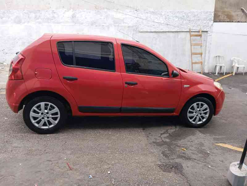 Renault Sandero 1.6 2009 — foto 2