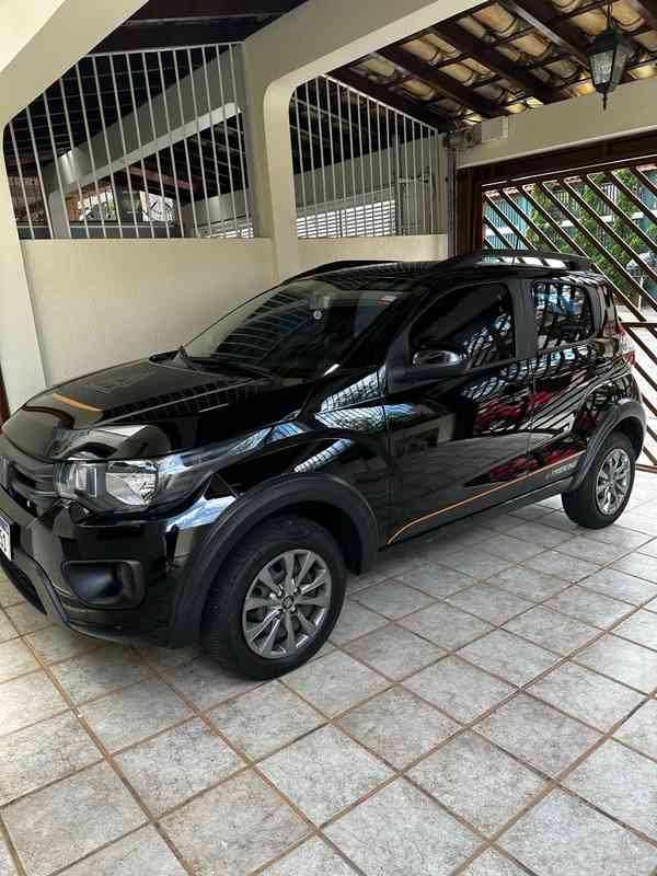 Veículo 2023 Flex baixa quilometragem — foto 3