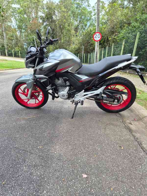 Honda CB Twister 250F 2018 — foto 5