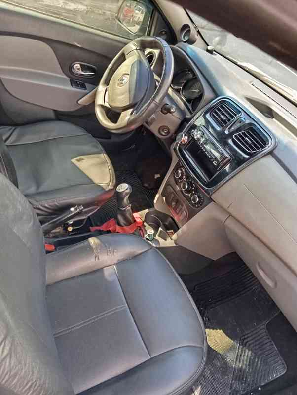 Renault Logan 2015 — foto 5