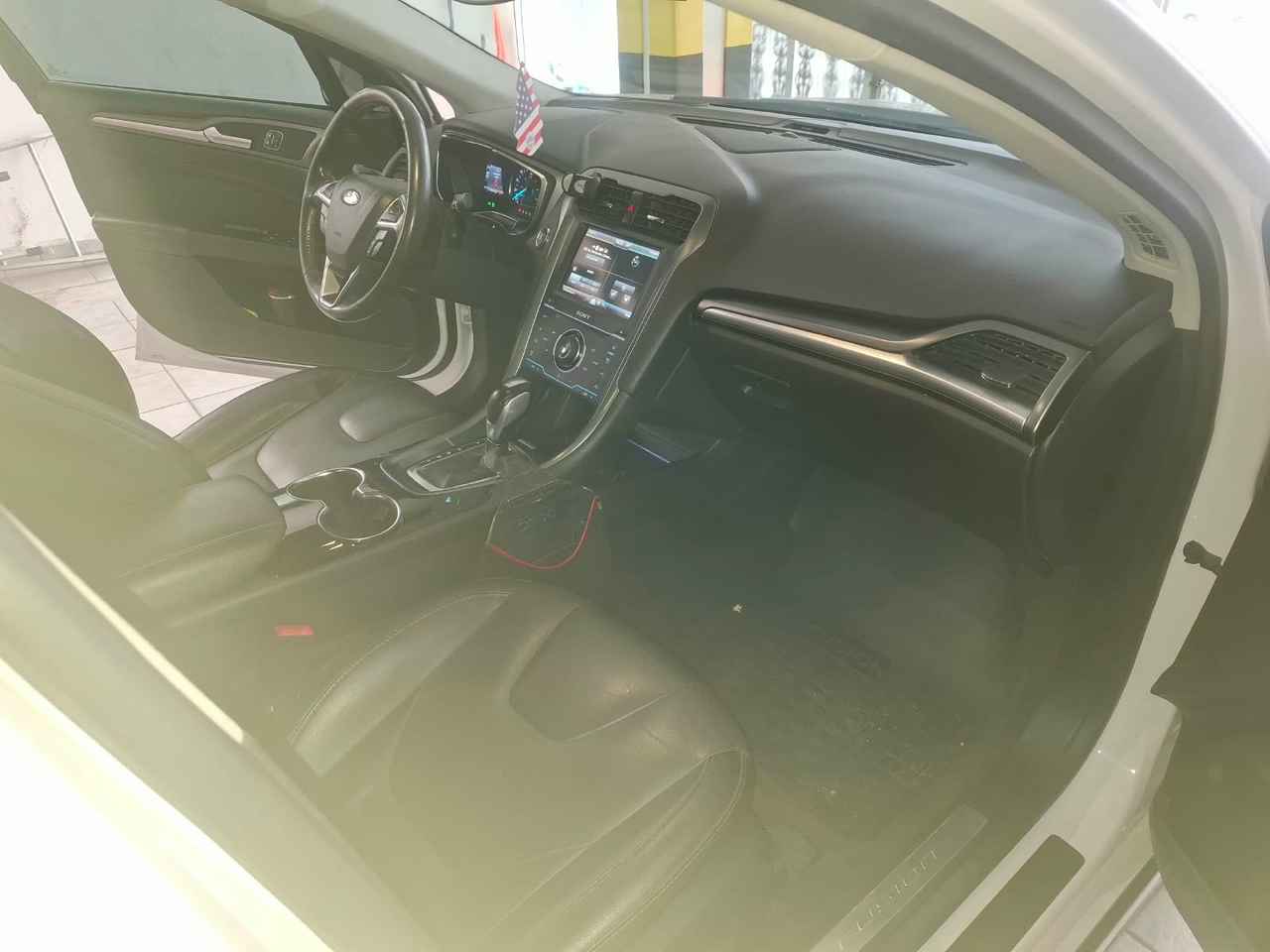 Ford Fusion Hybrid 2.0 2013/2014 — foto 4