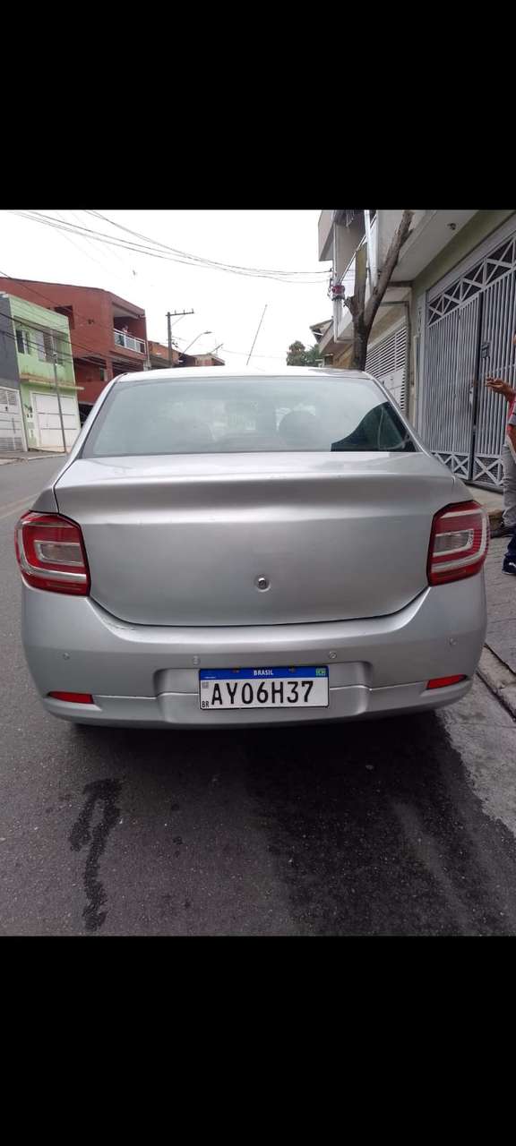 Renault Logan 2015 — foto 4