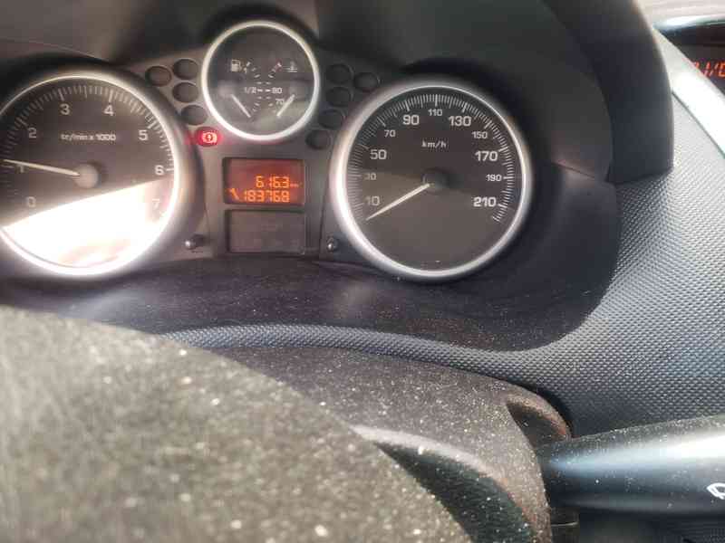 Peugeot 207 X-Line 1.4 Flex 2010/2011 — foto 2