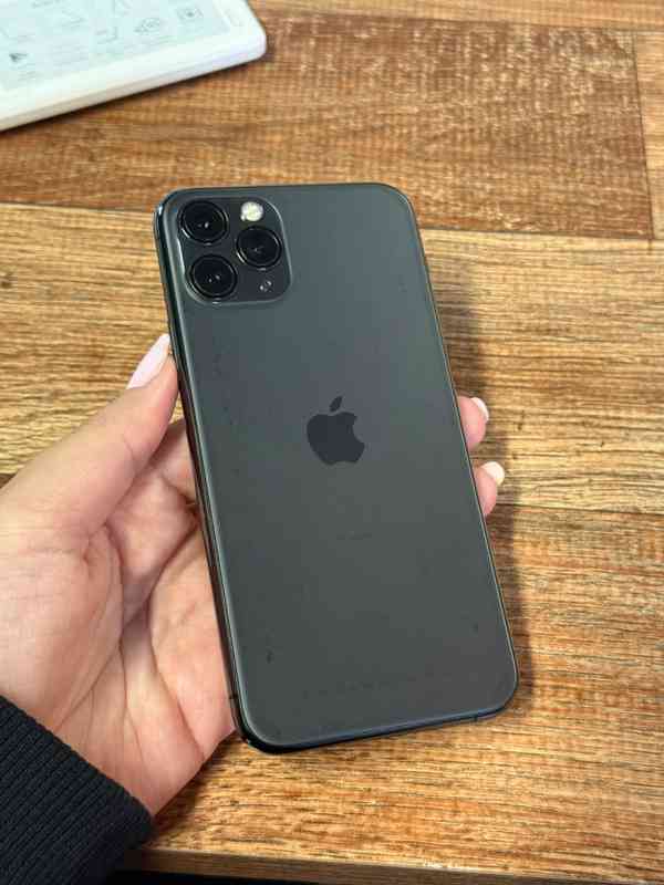 iPhone 11 Pro 256GB todo original — foto 2