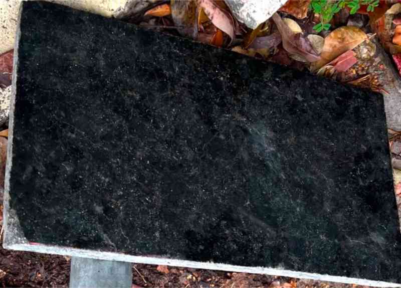 Vaso decorativo e pedra granito — foto 2