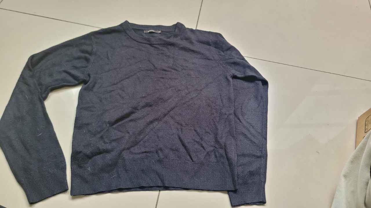 Roupas e acessórios femininos variados — foto 20