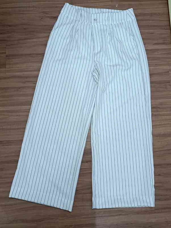 Roupas masculinas infanto-juvenis variadas — foto 17