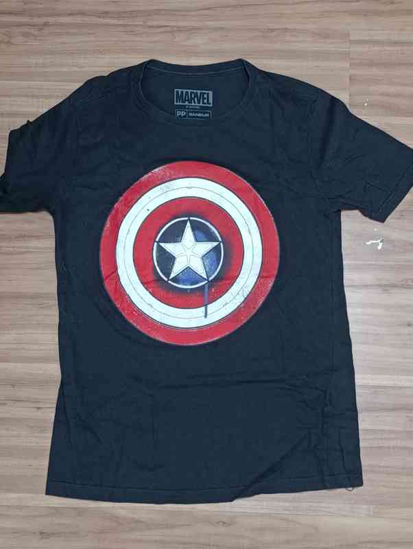 Roupas masculinas infanto-juvenis variadas — foto 8