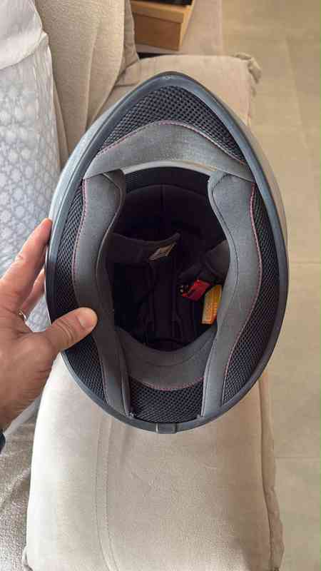 Capacete pouco usado — foto 2