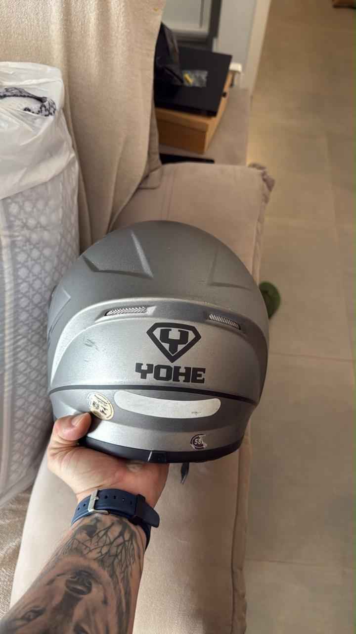 Capacete pouco usado — foto 4